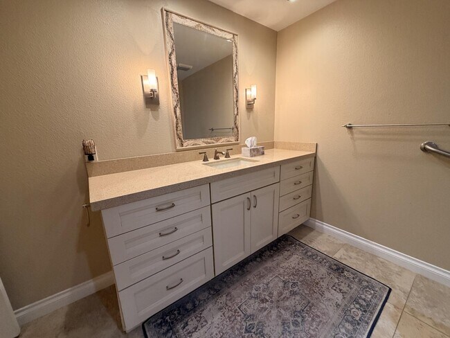 Building Photo - 39196 Sweetwater Dr