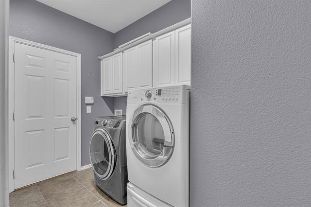 Building Photo - 754 Monterey Dr