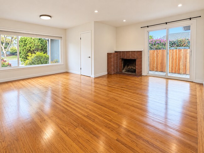 Building Photo - 747 Ashbury Ave