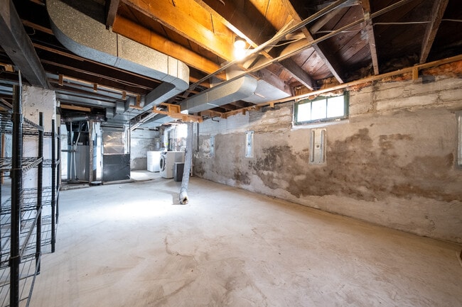 Building Photo - 4958 N Morgan Ave