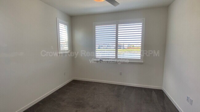 Building Photo - 17823 Taft Dr