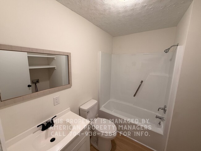 Building Photo - 110 Eldon Ln