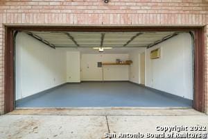 Building Photo - 8818 Roquefort
