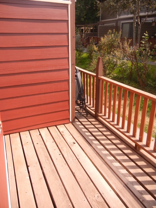 Building Photo - Cute 3 Bedroom Condo- Walking Distance to MSU Campus!