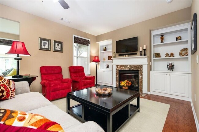 Building Photo - 4306 Laurel Creek Ct SE