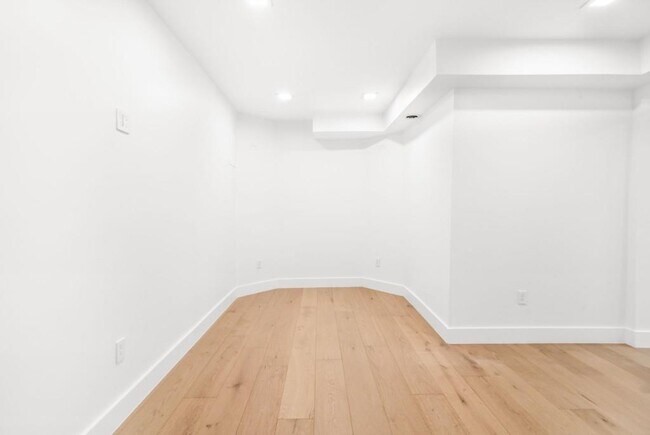 Building Photo - 1046 Wiley Bridge Rd