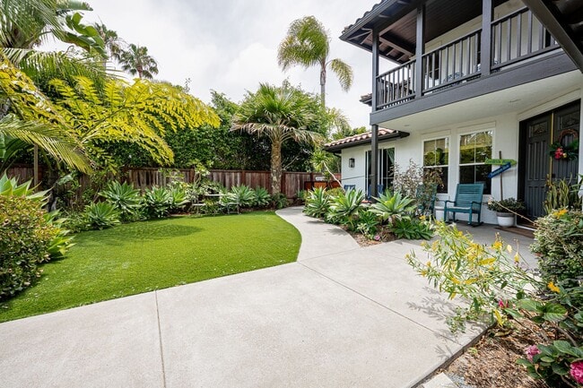 Building Photo - Resort-Style Encinitas Estate with Pool