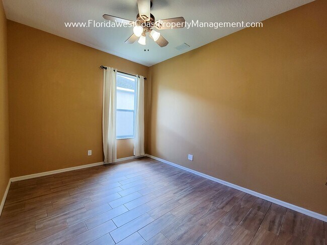 Building Photo - LARGE PARRISH POOL HOME! FENCED YARD! PET FRIENDLY! AVAILABLE FOR JUNE! LONG TERM LEASE!