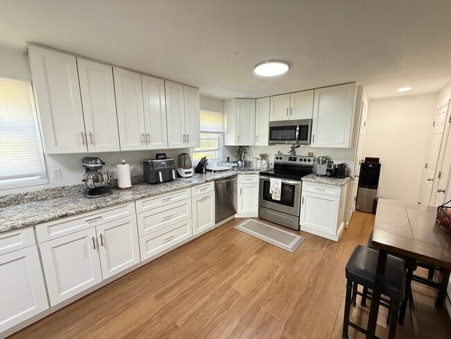 Building Photo - 1338 East St