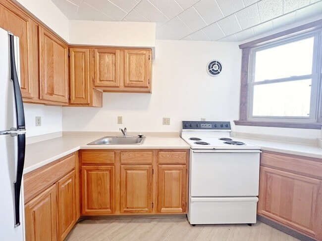 Building Photo - Summit Apartments - Latrobe, PA