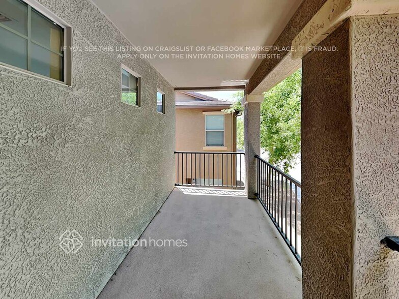 Building Photo - 1449 S Colt Dr