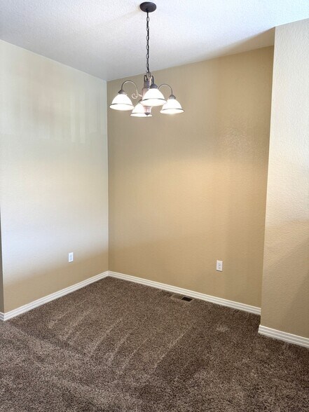 Building Photo - 9558 Pearl Cir