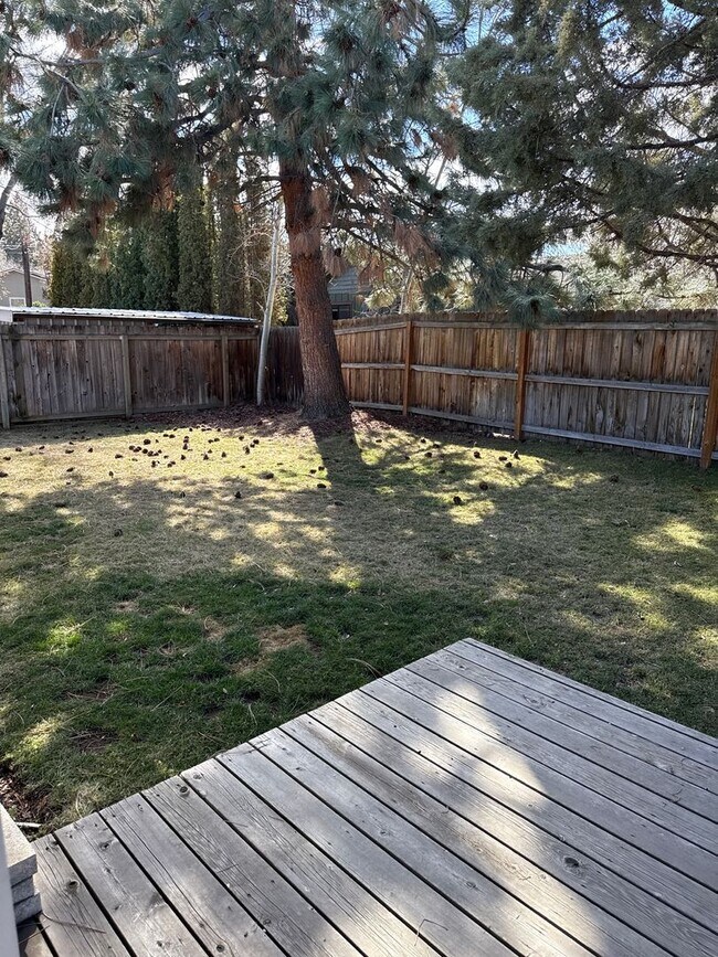 Building Photo - RV Parking, SMALL DOG OK, NE 3 Bdrm, 2 Bath House, All Appliances, Wood Stove, Dbl. Garage