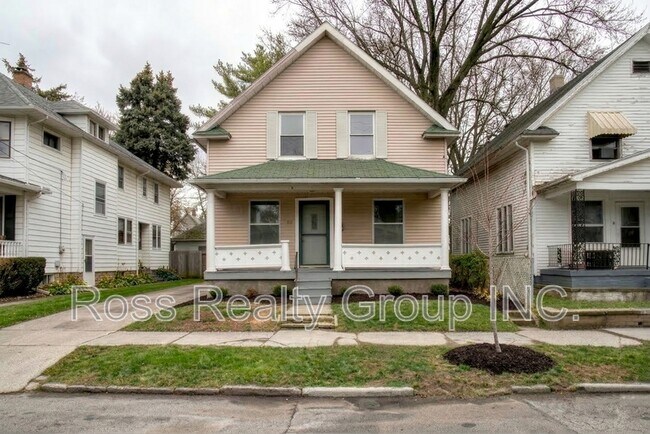 Building Photo - 902 Mason St