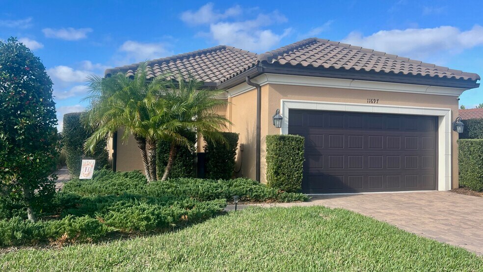 Building Photo - 11697 Callisia Dr