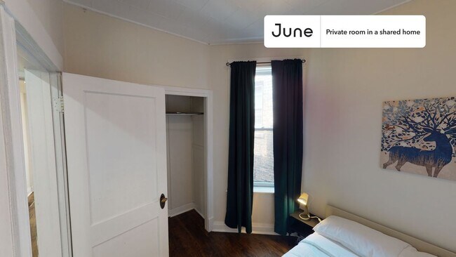 Building Photo - Room in Shared 3 bed/1.5 bath home