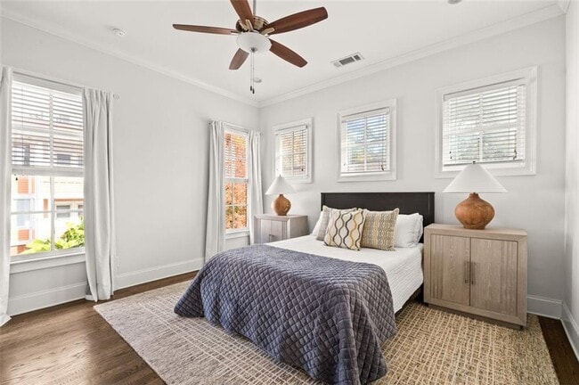 Building Photo - 821 Virginia Park Cir NE