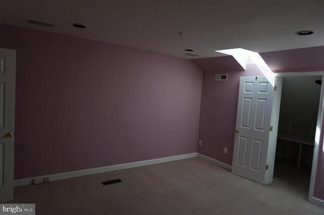 Building Photo - 8036 Kidwell Town Ct