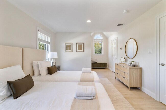 Building Photo - 45 Conklingtown Rd