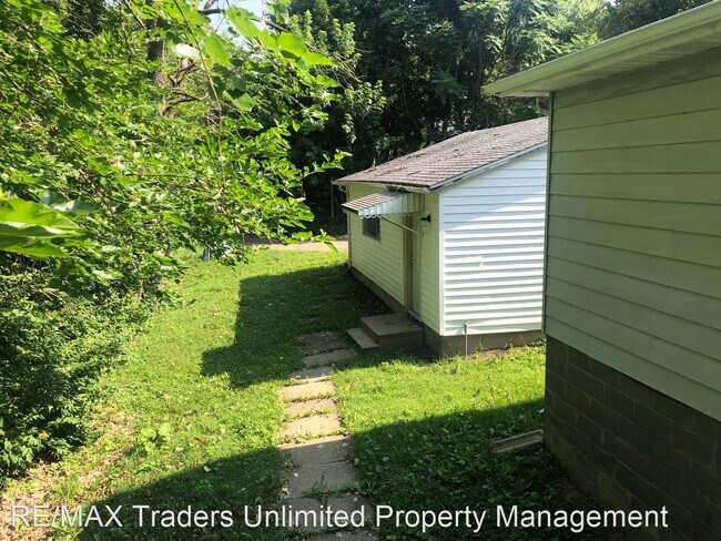 Building Photo - 4 br, 1 bath House - 1901 E Purdue St.