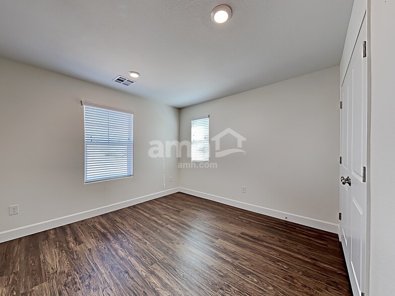 Building Photo - 8152 Inhibition Ct