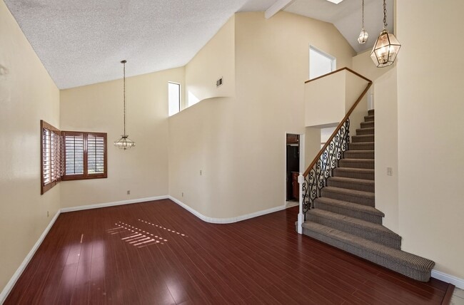 Building Photo - 3-Bedroom 2-Story Redlands Home with Big Backyard