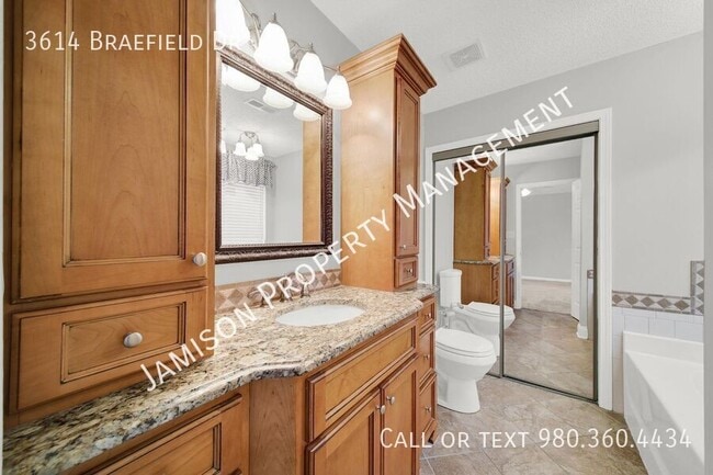 Building Photo - 3614 Braefield Dr