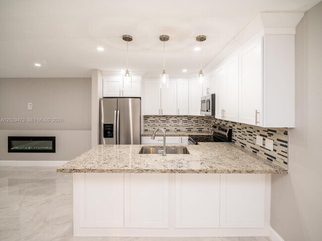 Building Photo - 718 Brittany Park