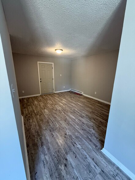 Building Photo - 700 S English St