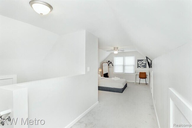 Building Photo - 3340 Edgeworth St