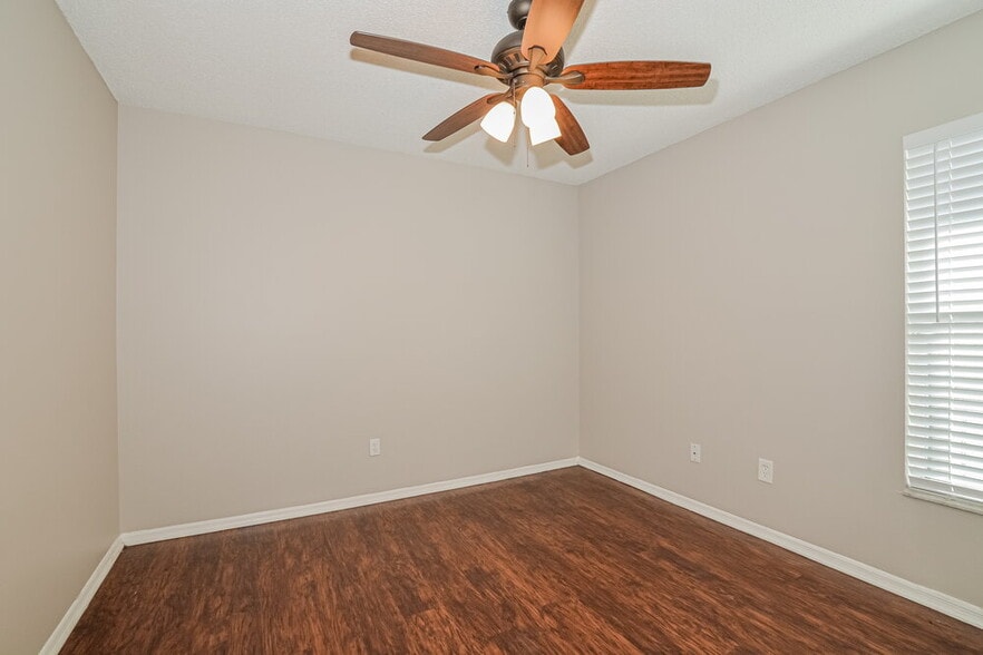 Building Photo - 105 Rock Springs Ct