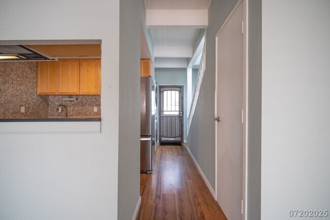 Building Photo - 95-178-178 Kipapa Dr