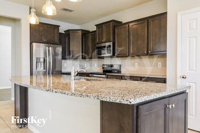 Building Photo - 2758 Red Horse Dr