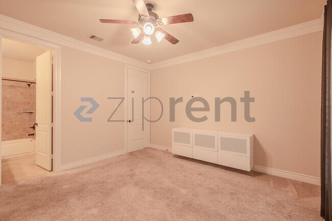 Building Photo - 27827 Patsy Pence St