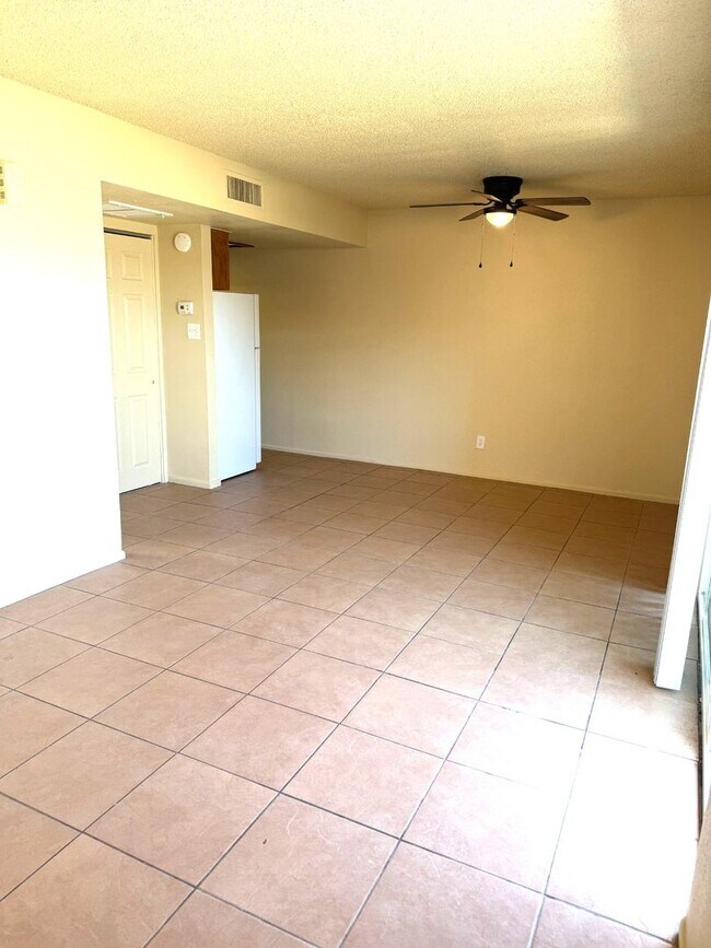 Building Photo - Triplex - Ave A