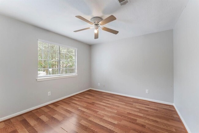Building Photo - 10310 Great Plains Ln