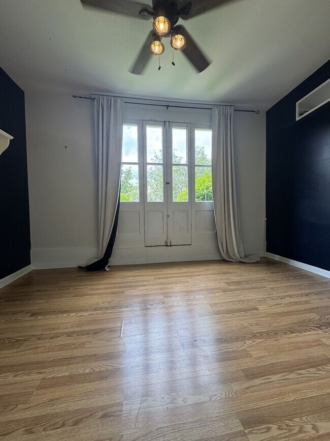 Building Photo - Centrally Located 1BR/1BA in Georgetown