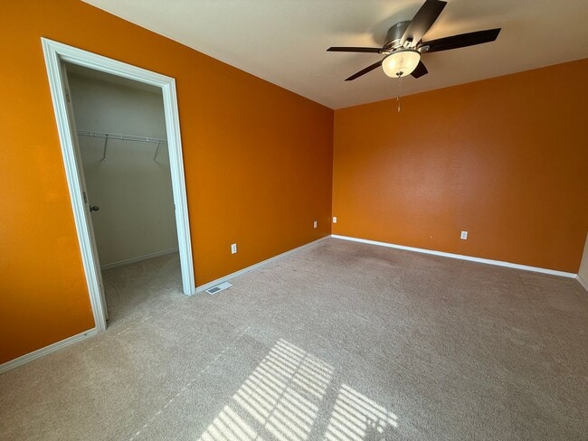 Building Photo - 4 Bedroom DuPont Home for Rent