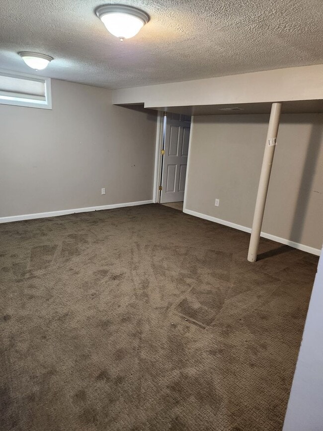 Building Photo - 4 Bedroom Home in Benson!