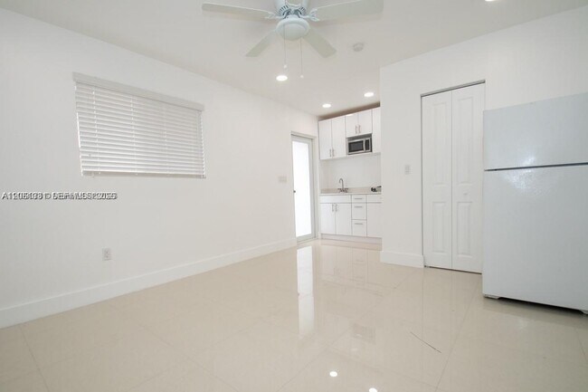Building Photo - 233 NW 53rd Ave