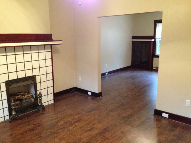 Building Photo - 435 Eureka St