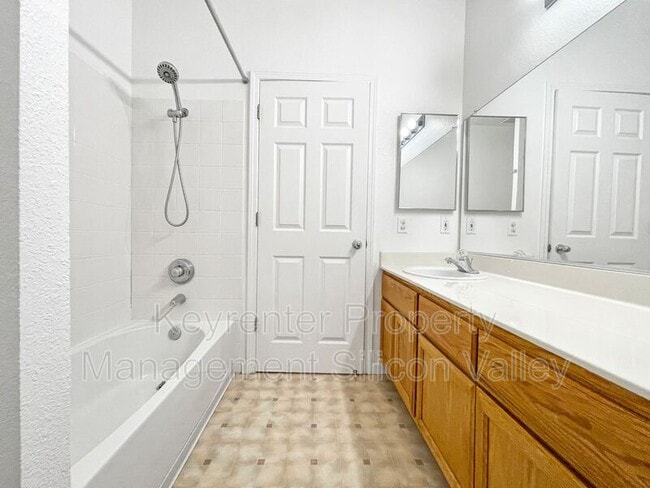 Building Photo - 603 Morning Star Dr