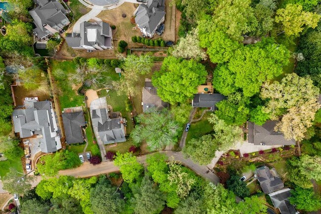 Building Photo - 782 Piedmont Way NE