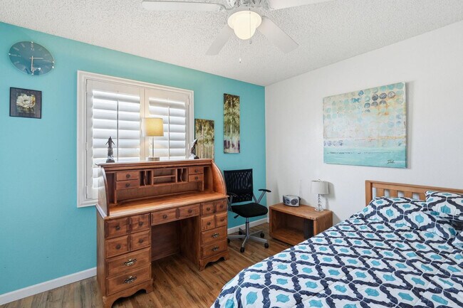 Building Photo - 2929 E Broadway Rd