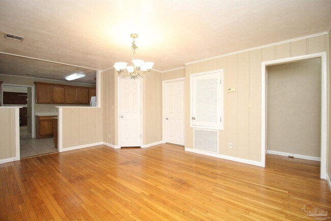 Building Photo - 4810 Creighton Rd