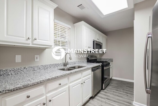 Building Photo - 3 Bedroom Pet-Friendly Home in Winder, GA with Main Street Renewal