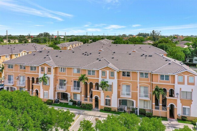 Building Photo - 17620 NW 73rd Ave