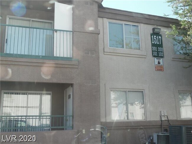 Building Photo - 1517 Frank-Aved St N