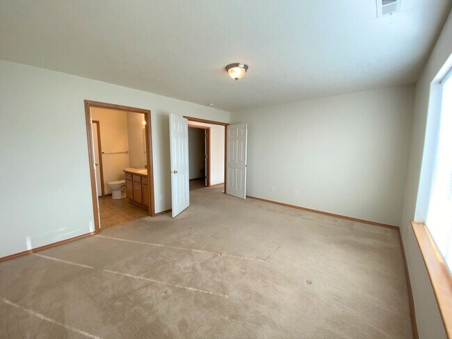 Building Photo - 8004 Chehalis Dr