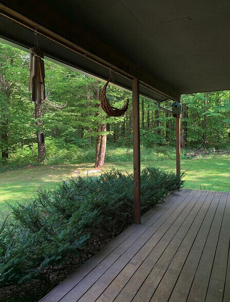 Building Photo - 146 Fern Rd